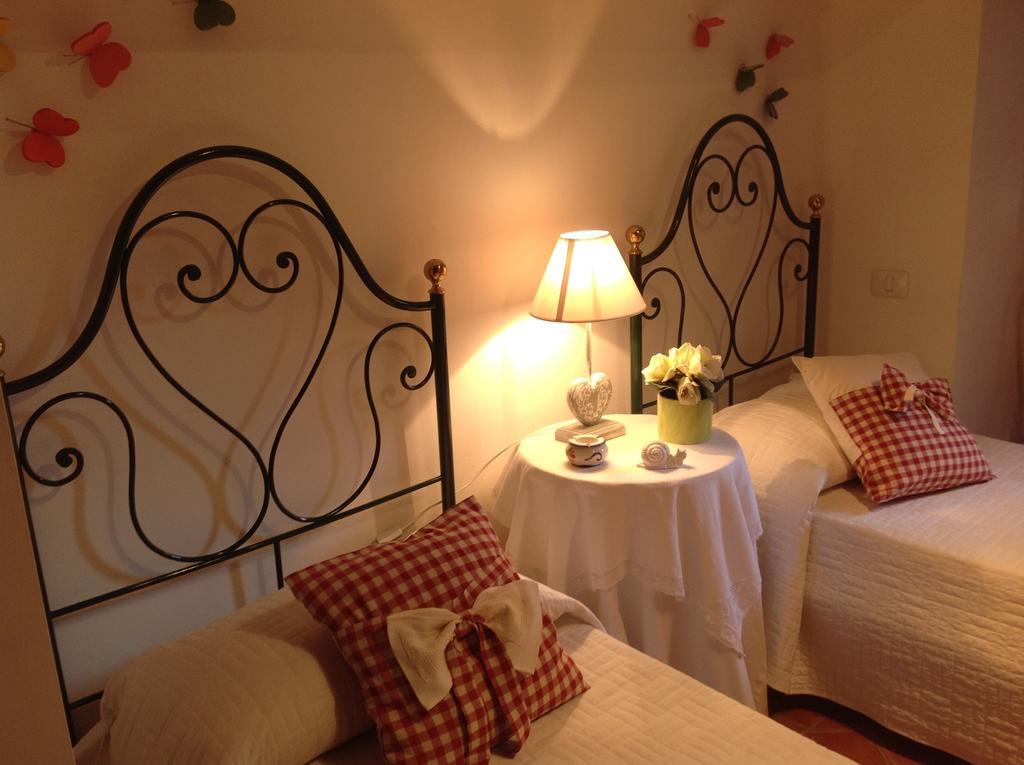 Appartamento Michelangeli-Private Parking Orvieto Habitación foto